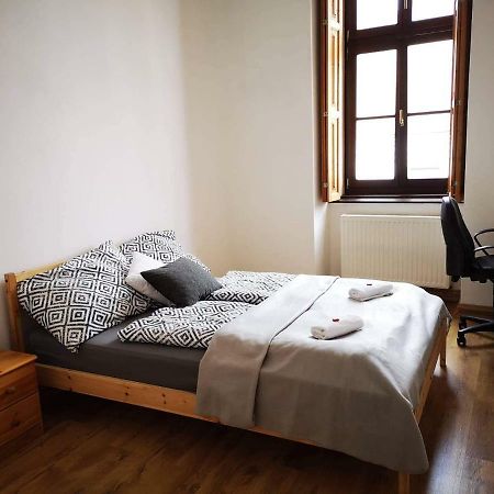King 38-1 Apartman Apartment Печ Екстериор снимка