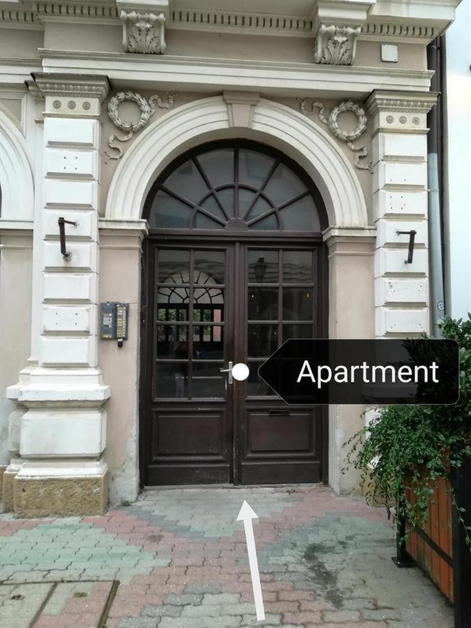 King 38-1 Apartman Apartment Печ Екстериор снимка