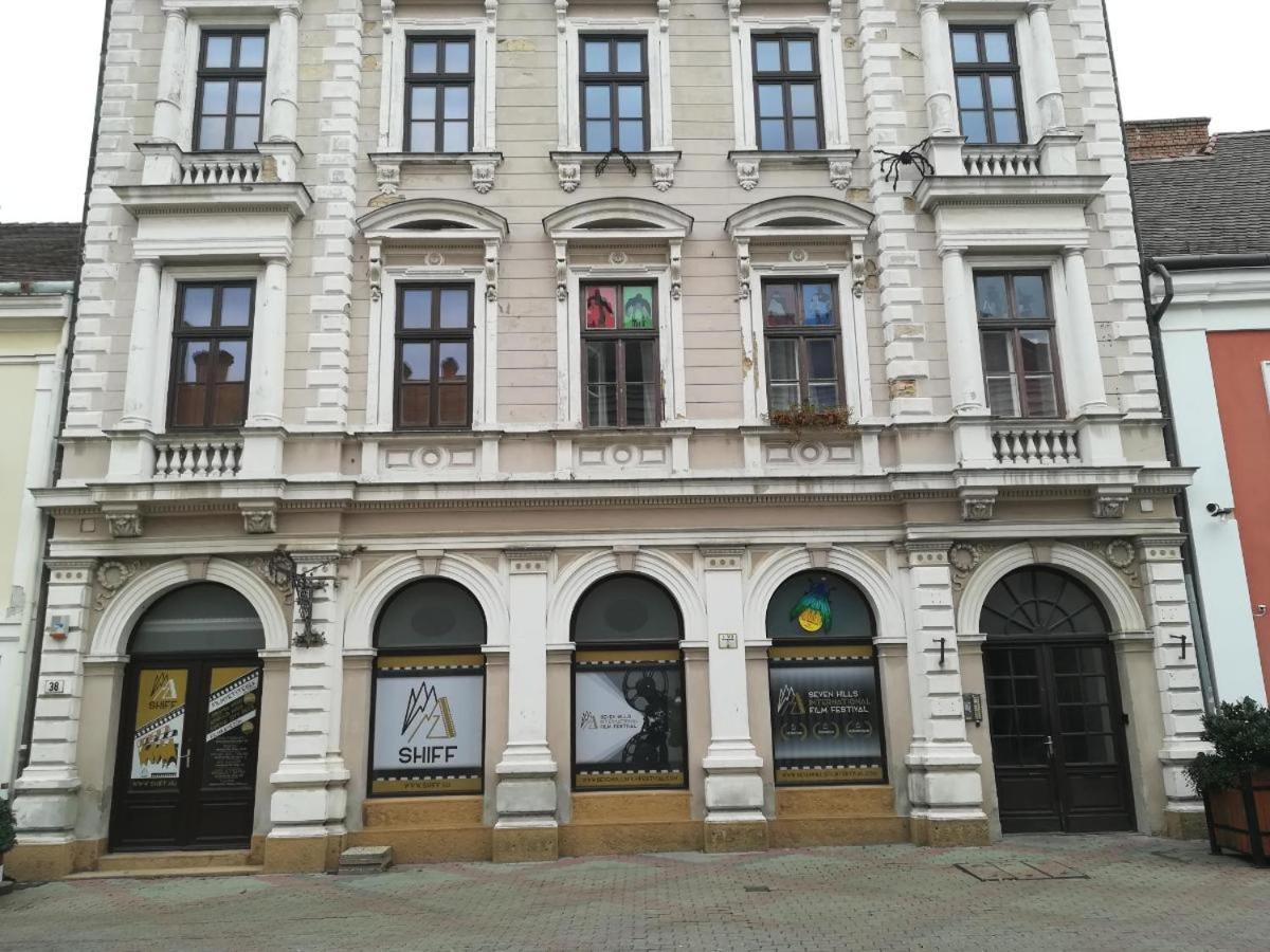 King 38-1 Apartman Apartment Печ Екстериор снимка