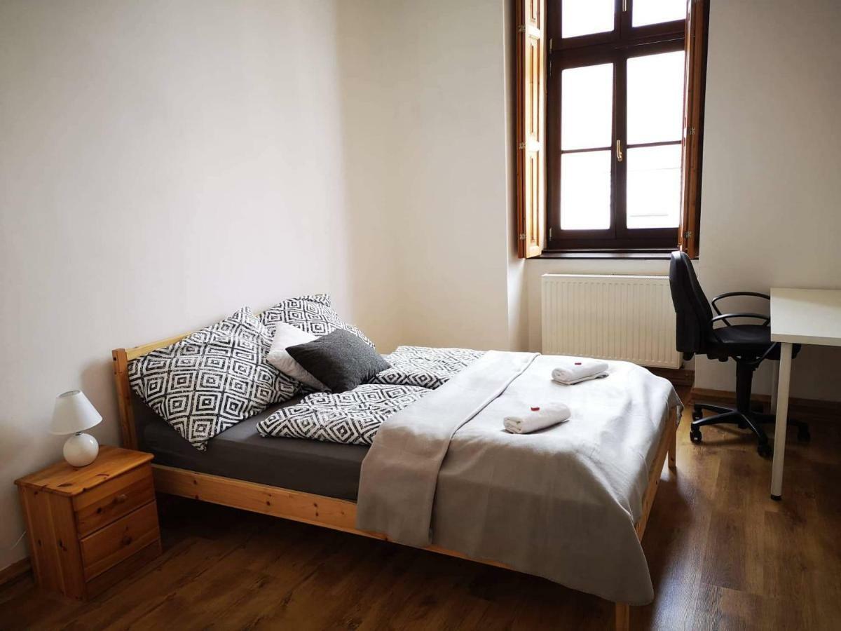 King 38-1 Apartman Apartment Печ Екстериор снимка